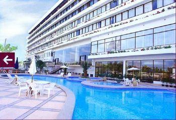 Tinidee Golf Club Hotel 3*