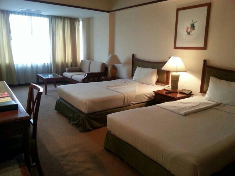 Tinidee Golf Club Hotel